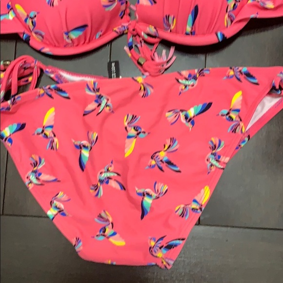 Design lab bikini top and bottoms - like new - Picture 9 of 13